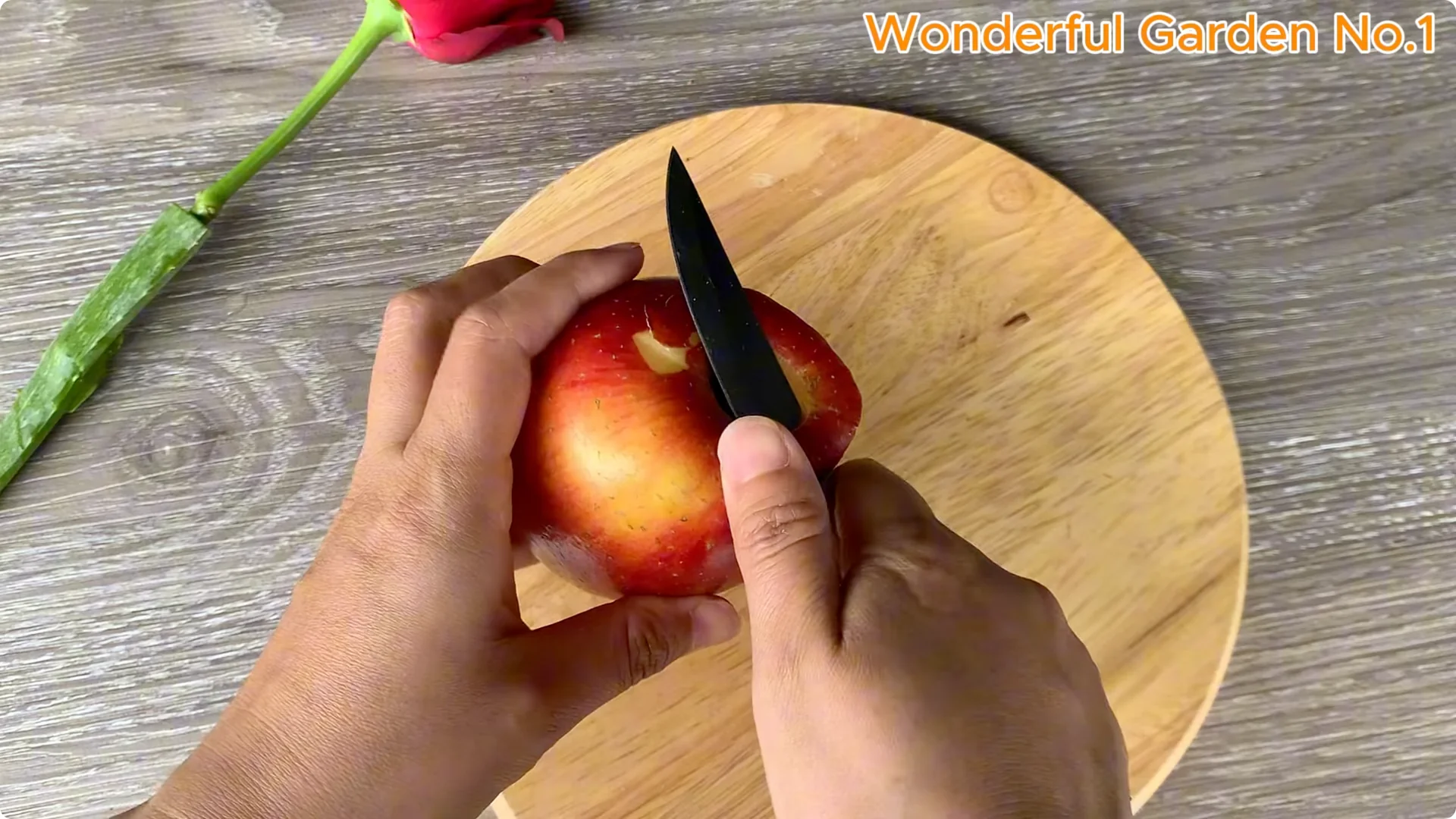 How Apples Unlock the Secret to Growing Unique Roses screenshot 5